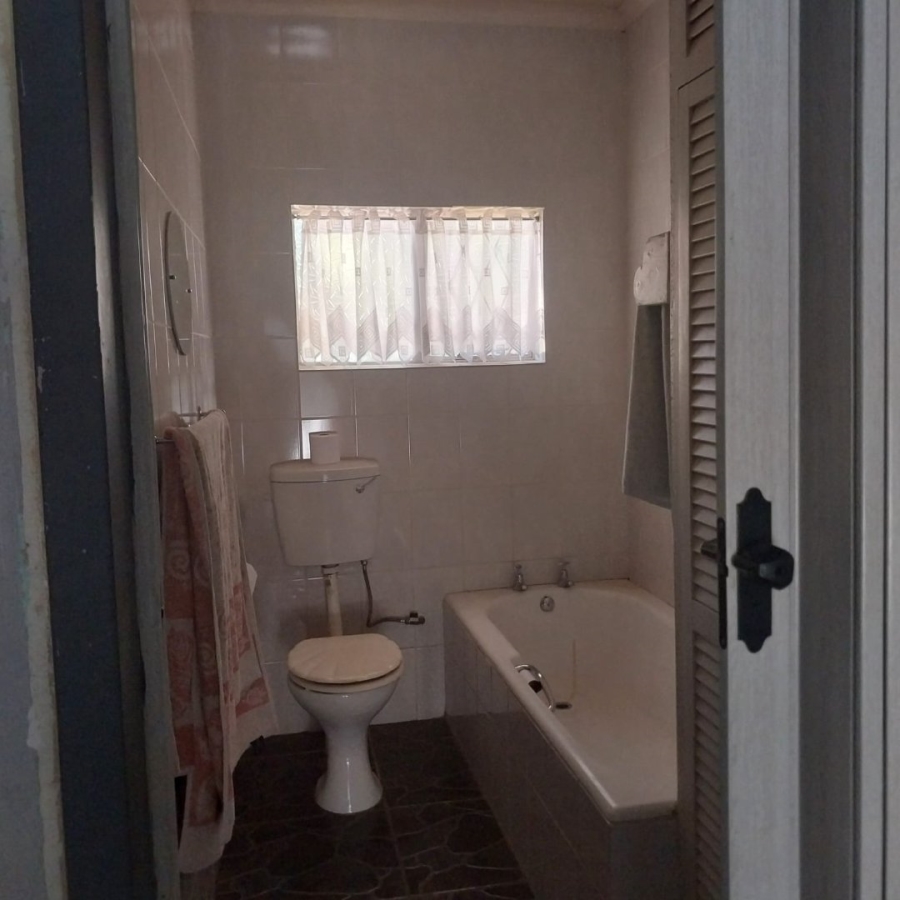 7 Bedroom Property for Sale in Carters Glen Northern Cape